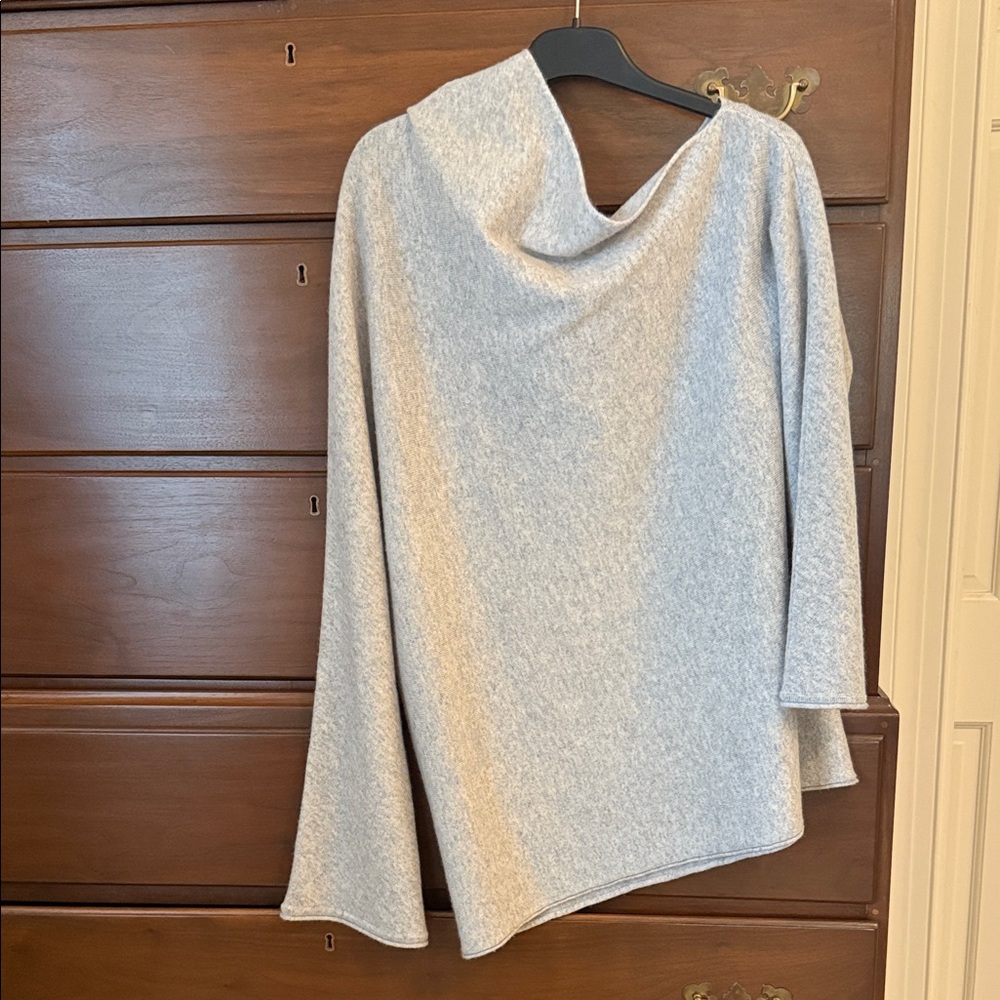 Vineyard Vines Cashmere off the shoulder  Gray Women's Sweater